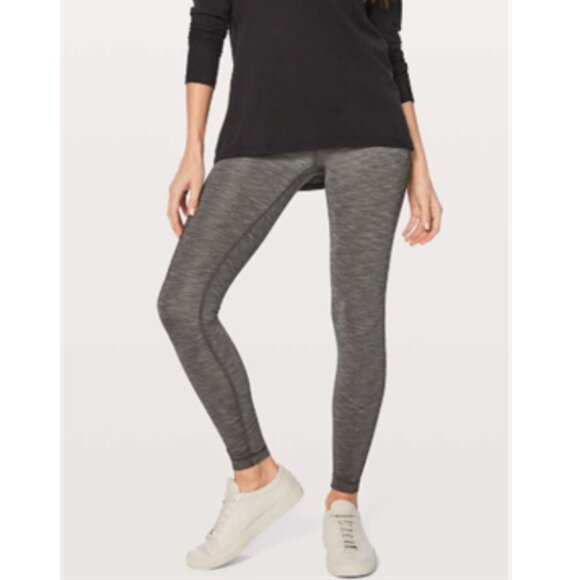 LIKE NEW! Lululemon Wunder Under Hi-Rise Tight Full-On Luxtreme 28" - Picture 3 of 15